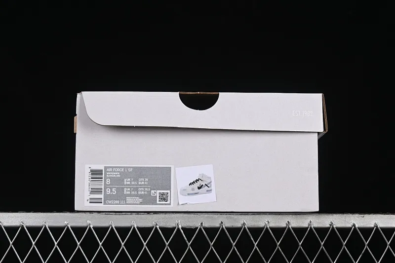 All categories Nk Air Force 1 Air Force series Nk Air Force 1 Mid Air Force mid-top Nk Air Force 1 Mid Hand-painted Fractured Three-hook shadow Inkjet painting Air Force 1 strap mid-top casual sneakers CW2289-111
